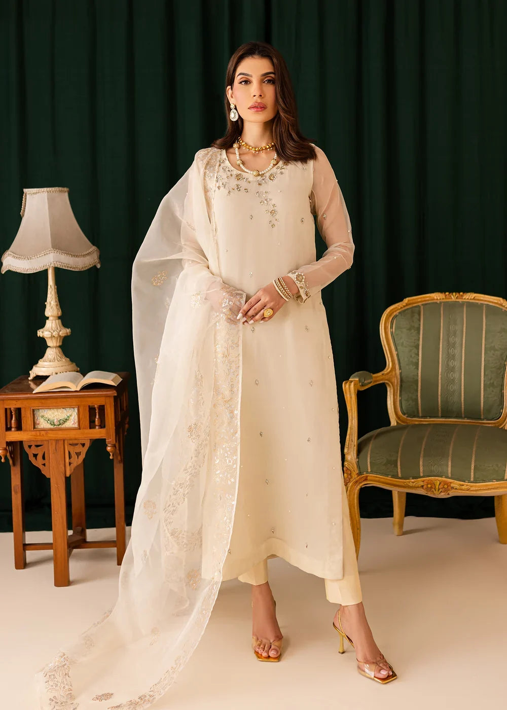 Tiana luxury pret ensemble by Uzman Yasen