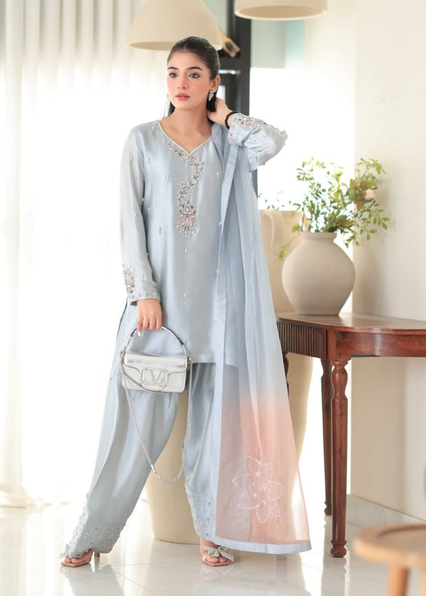 Ethnc pastel grey Zardozi farshi shalwar by Uzman Yasen